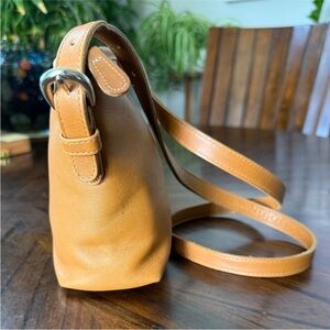 Coach Vintage Soho Small Basket Leather Crossbody Tan 4107‎